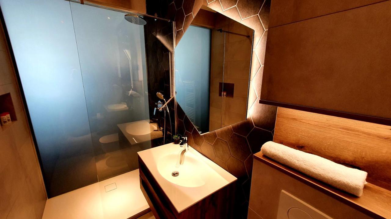 Petkovsek Rooms And Apartments Любляна Экстерьер фото